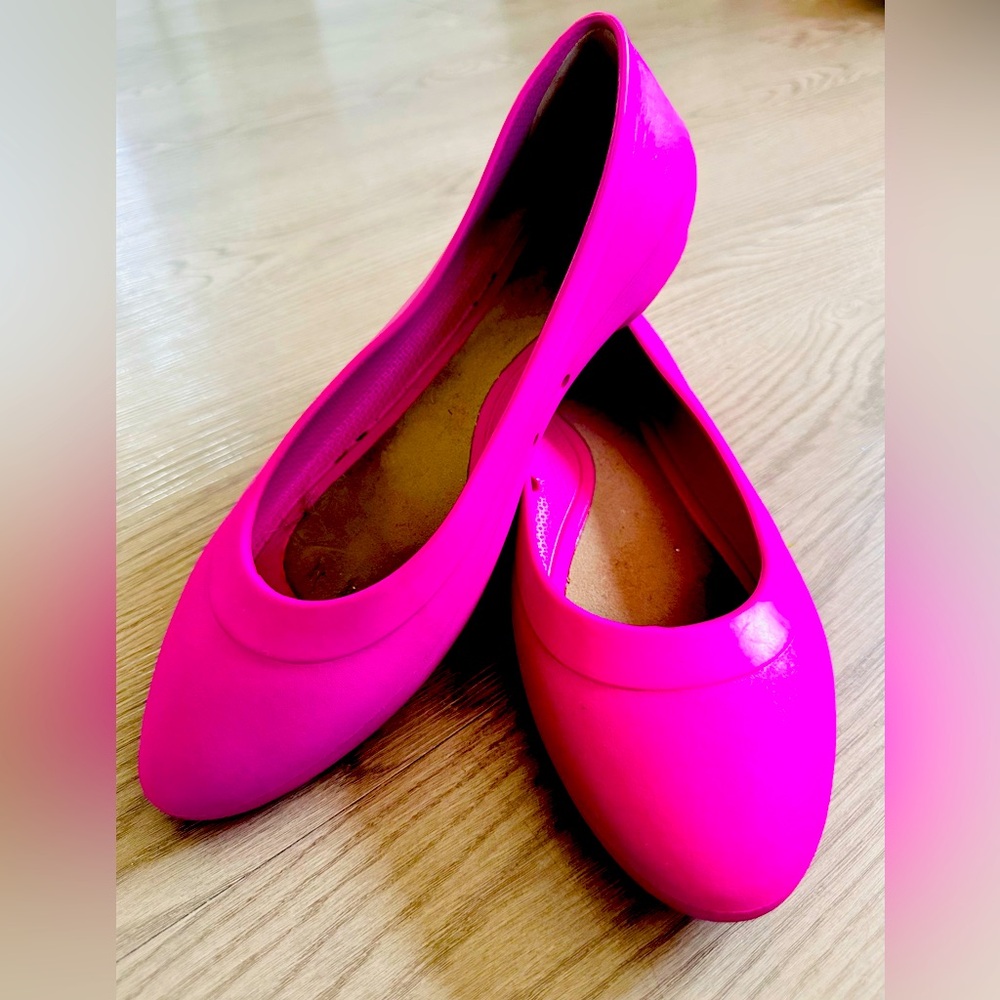 Crocs RARE Lina Iconic Comfort Pink Ballet Flats
